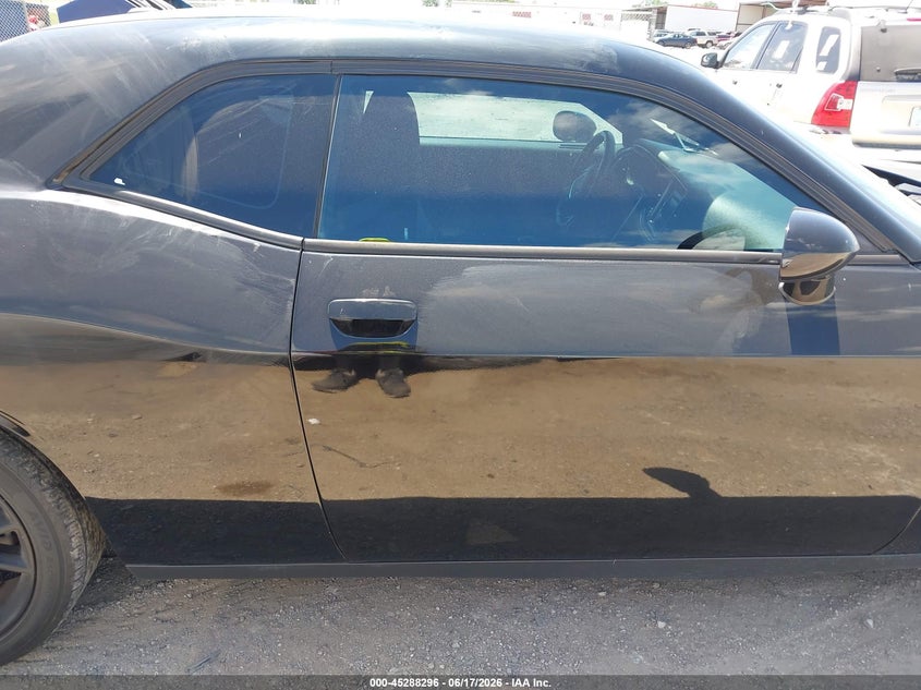 DODGE CHALLENGER - zdjęcie 13