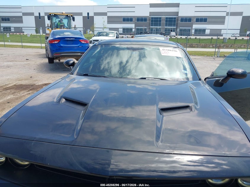 2016 DODGE CHALLENGER auction photo 6