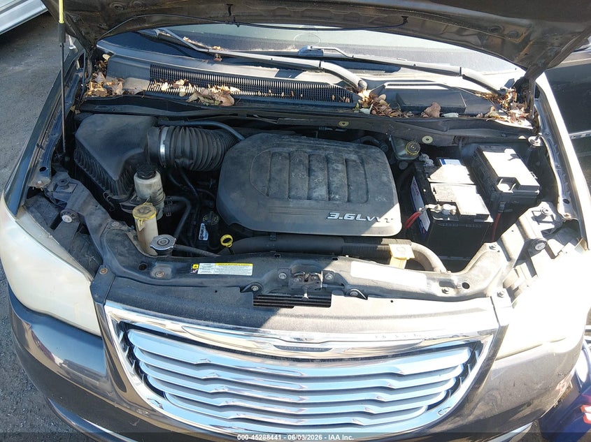 2011 Chrysler Town & Country Touring-L VIN: 2A4RR8DG4BR713344 Lot: 45288441