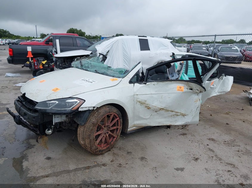 2019 VOLKSWAGEN GOLF R auction photo 2