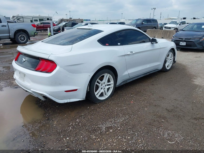 2020 FORD MUSTANG auction photo 4