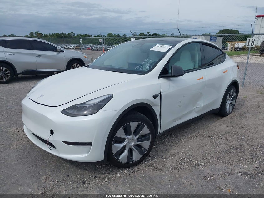 Vin: 7saygded7rf041180, lot: 45786405, tesla model y long range single motor rear-wheel drive/rwd 20242