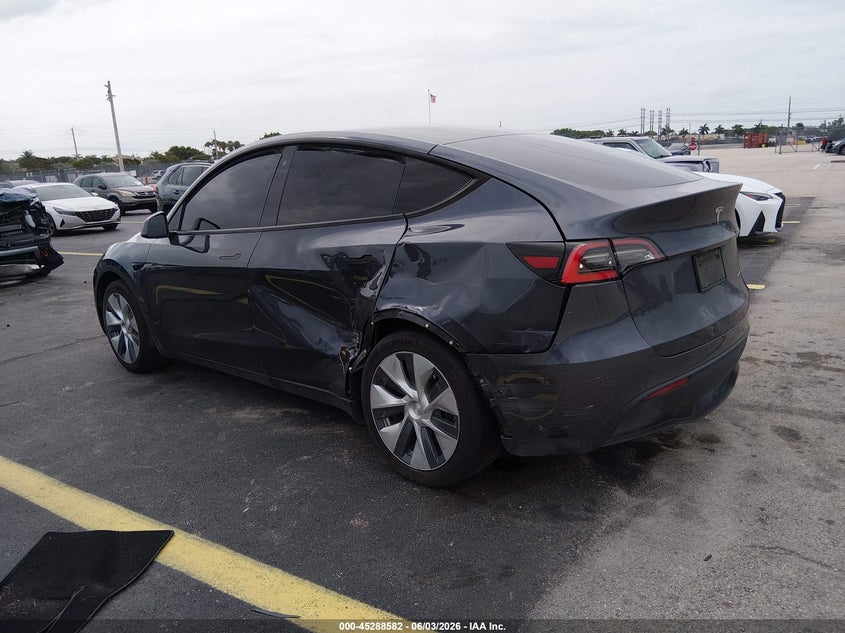Vin: 5yjygdee4lf047998, lot: 45786418, tesla model y long range dual motor all-wheel drive 20203