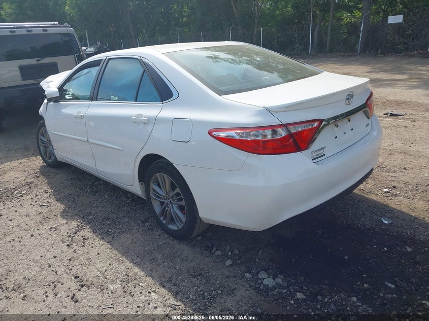 2015 TOYOTA CAMRY auction photo 3