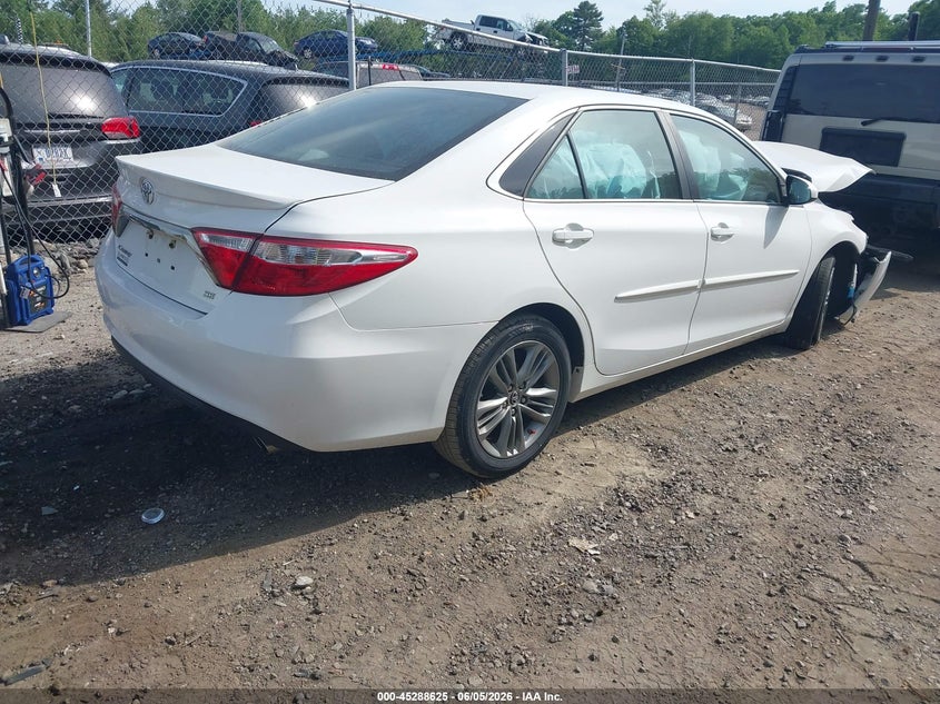 2015 TOYOTA CAMRY auction photo 4