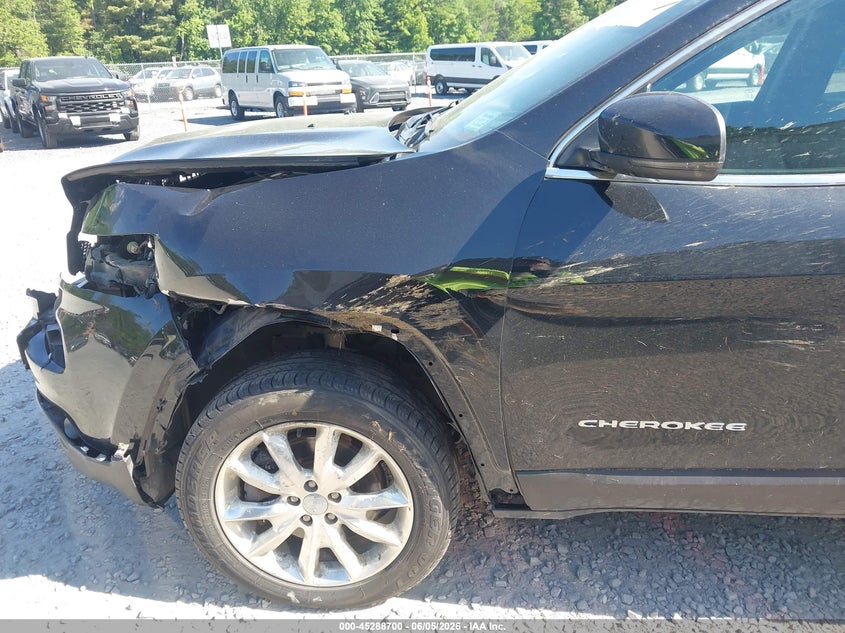 2015 JEEP CHEROKEE auction photo 6