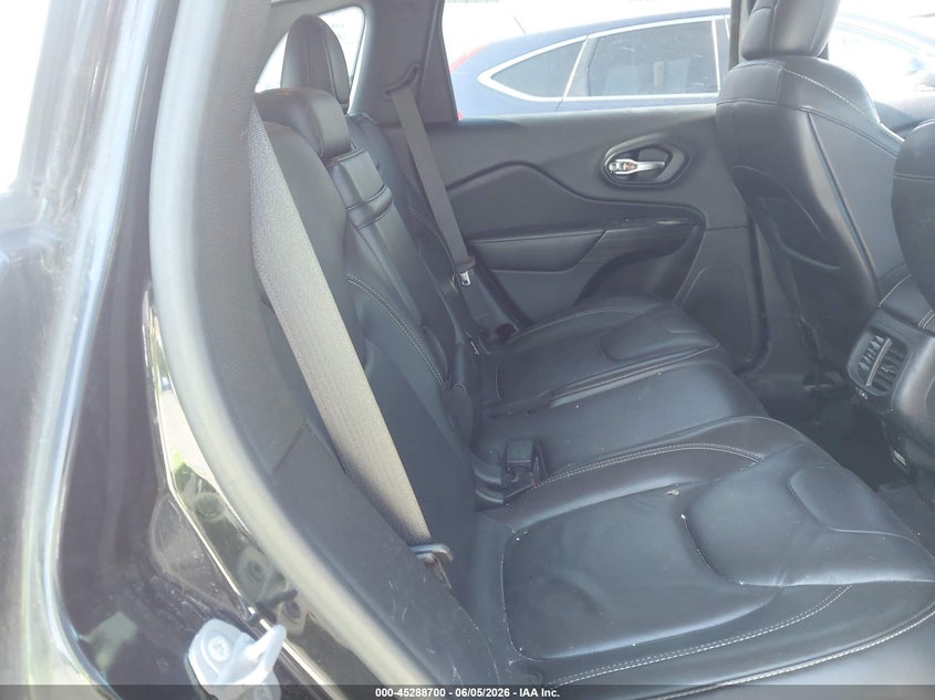 2015 JEEP CHEROKEE auction photo 8