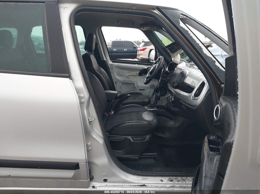 2020 FIAT 500L auction photo 5
