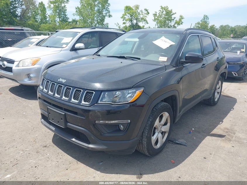 2018 Jeep Compass Latitude Fwd 3C4NJCBB5JT194421 photo 1