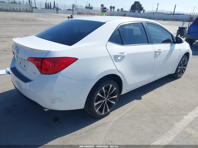 2017 TOYOTA COROLLA auction photo 4