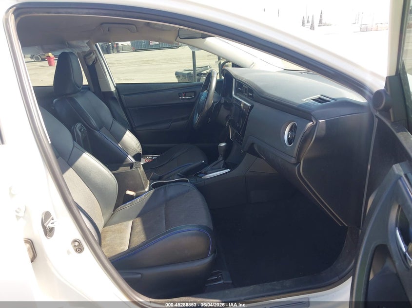 2017 TOYOTA COROLLA auction photo 5
