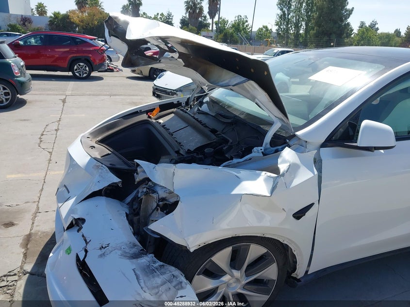 2023 Tesla Model Y Awd/Long Range Dual Motor All-Wheel Drive VIN: 7SAYGDEE1PF646009 Lot: 45288932