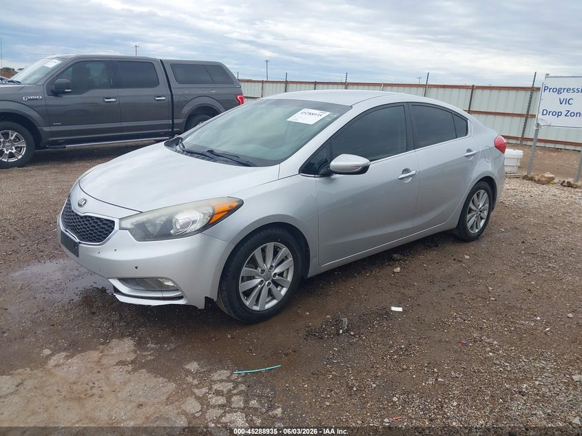 2015 KIA FORTE auction photo 2
