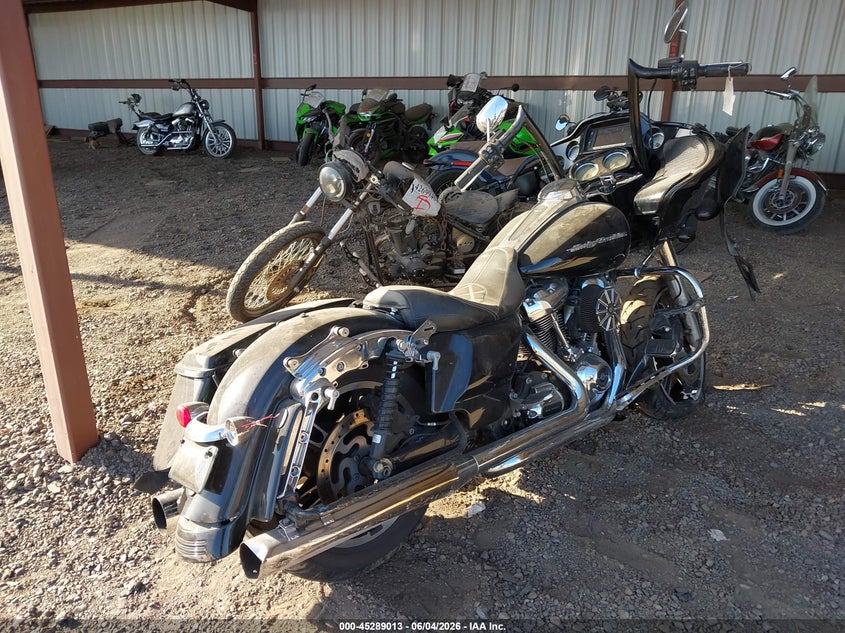 2017 HARLEY-DAVIDSON ROAD GLIDE SPORT_BIKE 2