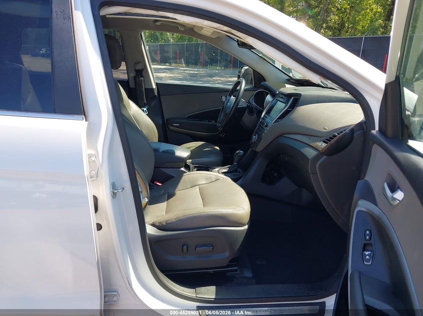 2017 HYUNDAI SANTA FE auction photo 5