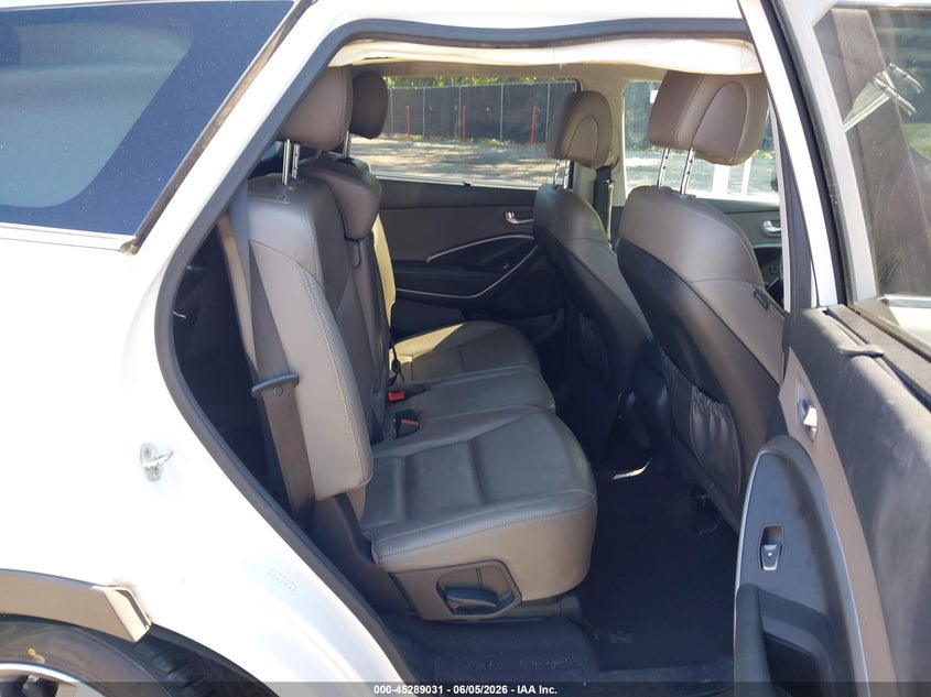 2017 HYUNDAI SANTA FE auction photo 8
