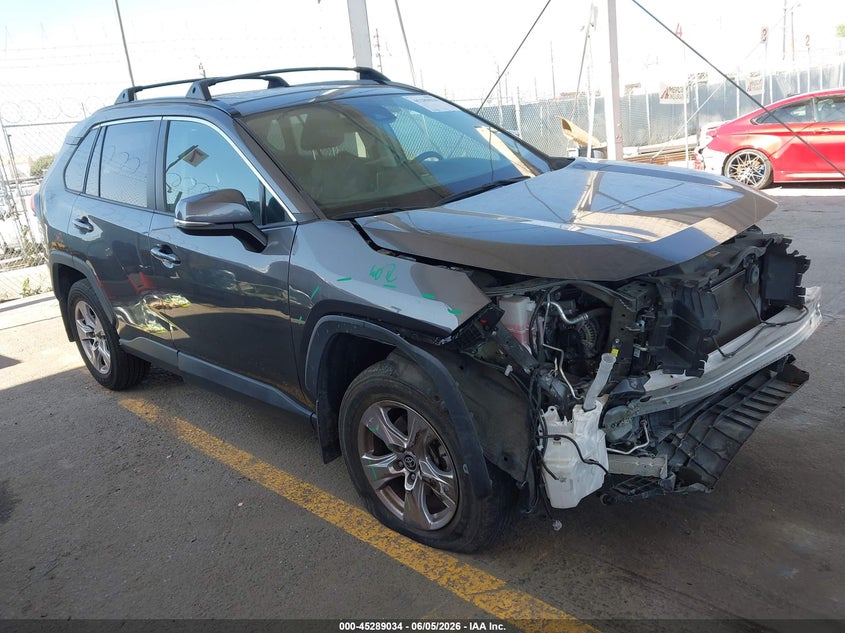 Vin: 2t3w1rfvxpw247806, lot: 45786870, toyota rav4 xle 2023 img_1