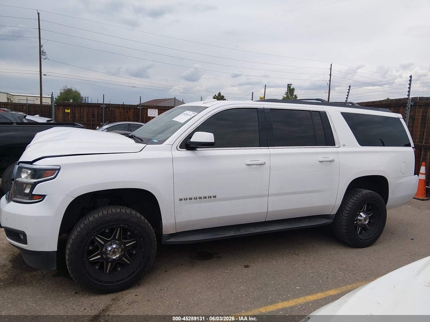 CHEVROLET SUBURBAN - zdjęcie 14