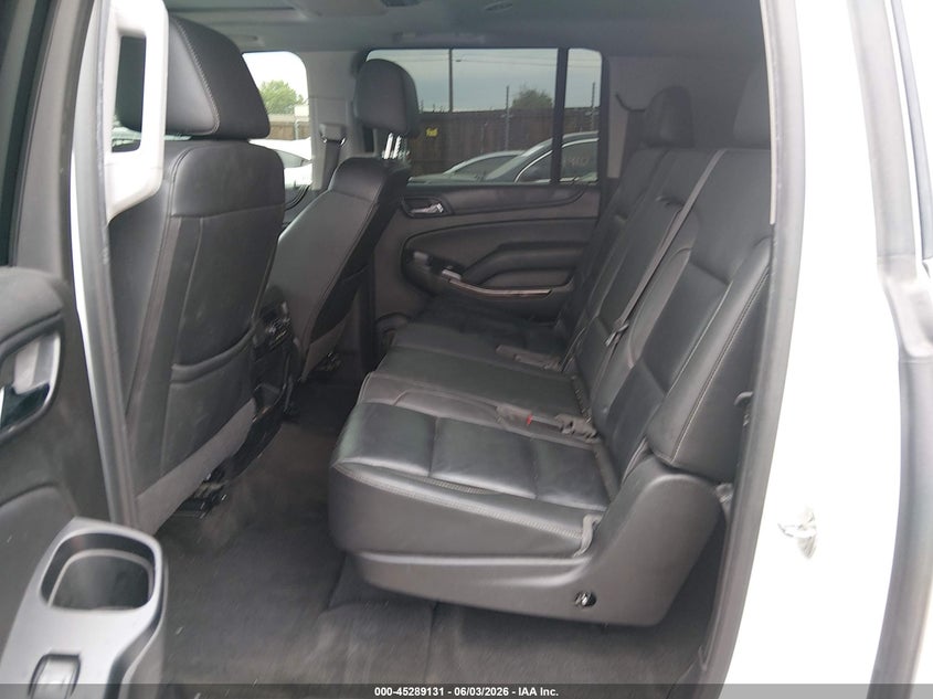 CHEVROLET SUBURBAN - zdjęcie 8