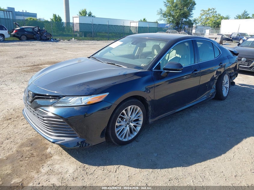 Vin: 4t1b11hk7ku727662, lot: 45787046, toyota camry xle 20192