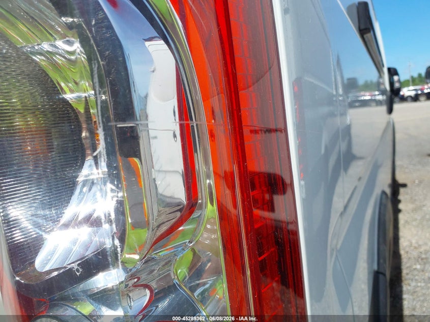 Vin: 3c6lrvdg8re139991, lot: 45787198, ram promaster 2500 tradesman high roof 159 wb w/pass seat 20244