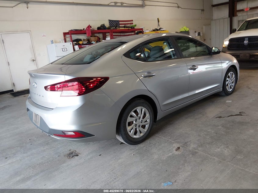 2020 HYUNDAI ELANTRA auction photo 4