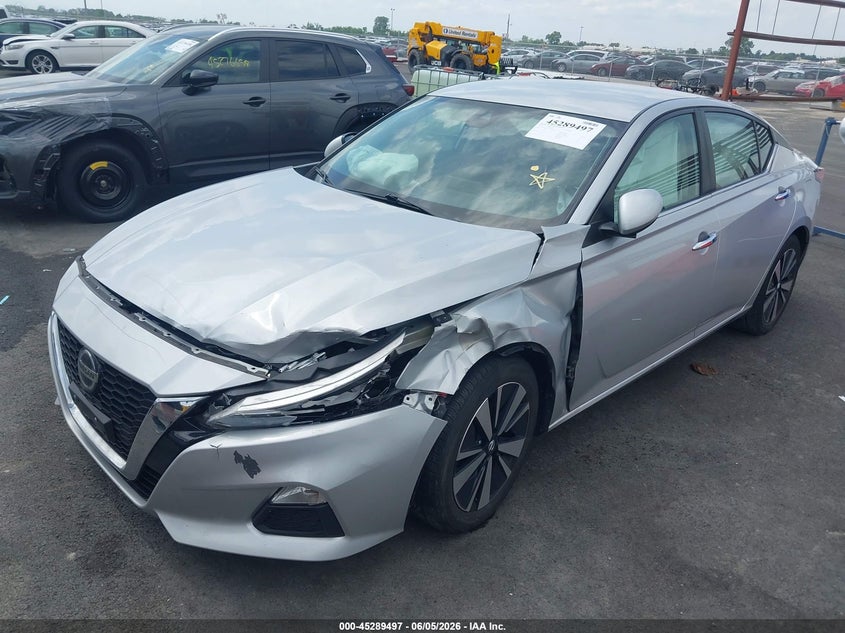 2022 NISSAN ALTIMA auction photo 2