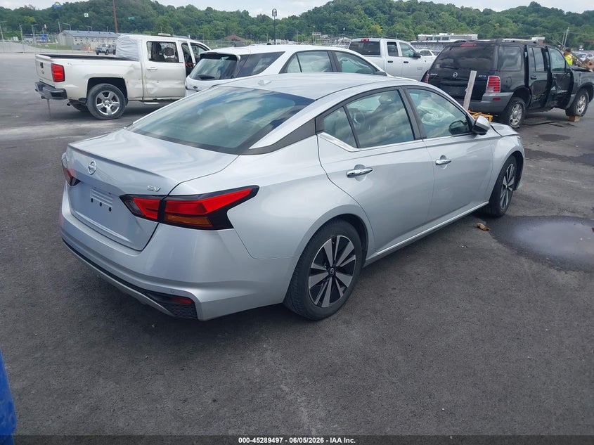 2022 NISSAN ALTIMA auction photo 4