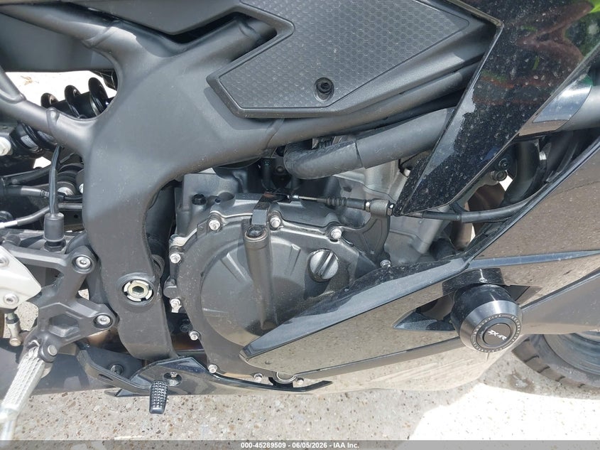 2025 KAWASAKI ZX400 auction photo 8