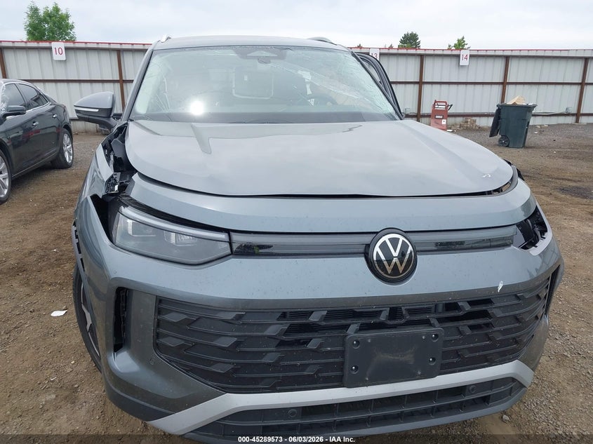 2025 VOLKSWAGEN TIGUAN auction photo 6