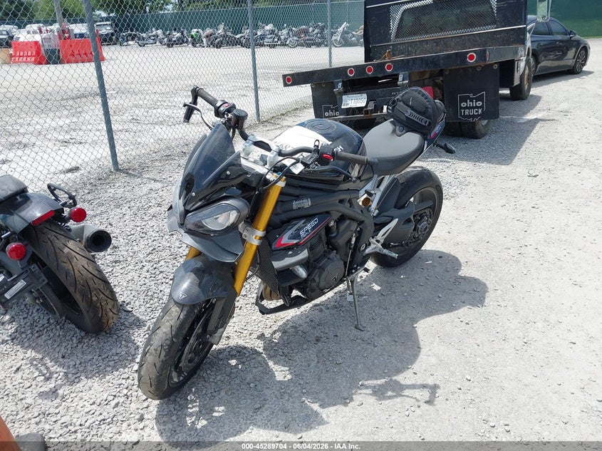 2022 TRIUMPH MOTORCYCLE SPEED TRIPLE auction photo 2