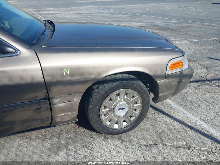 2005 Ford Crown Victoria Standard VIN: 2FAFP73WX5X130557 Lot: 45289712