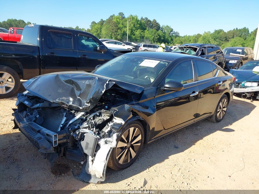 Vin: 1n4bl4dv8mn366686, lot: 45787709, nissan altima sv fwd 20212