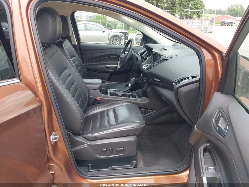 2017 FORD ESCAPE auction photo 5