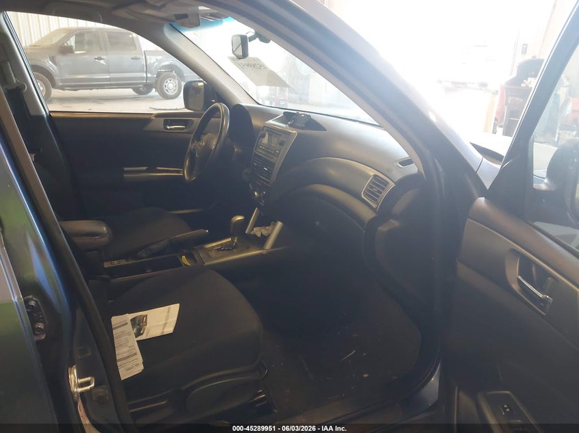 2012 SUBARU FORESTER auction photo 5
