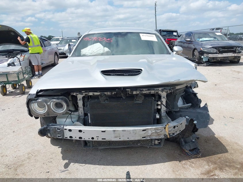 DODGE CHALLENGER - zdjęcie 12