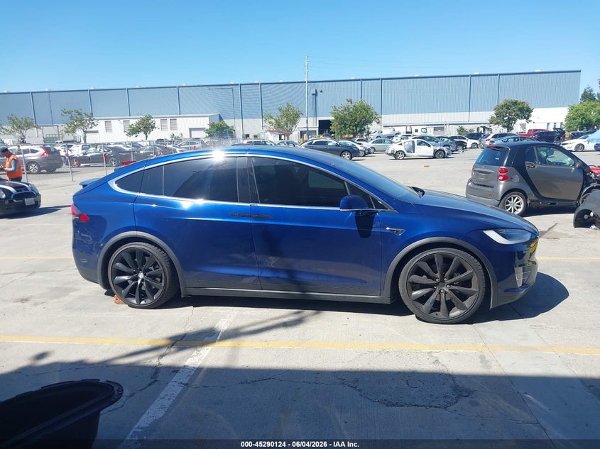 2018 Tesla Model X 100D/75D/P100D VIN: 5YJXCBE21JF128634 Lot: 45290124