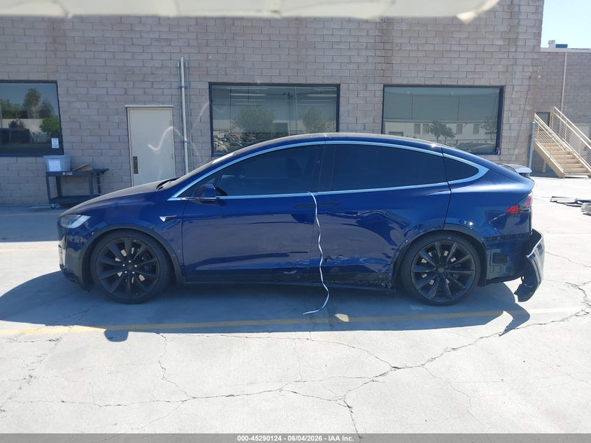 2018 Tesla Model X 100D/75D/P100D VIN: 5YJXCBE21JF128634 Lot: 45290124