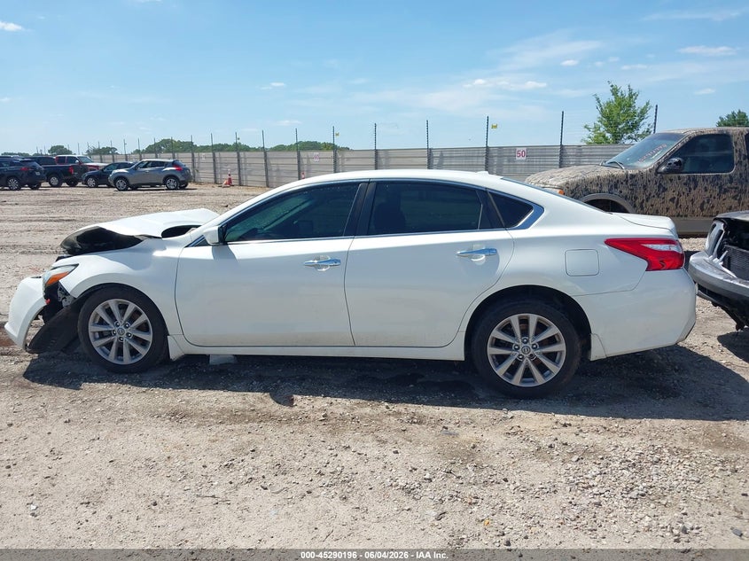 VIN 1N4AL3AP1HC204749 2017 NISSAN ALTIMA 2.5 SV