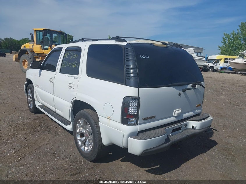 2004 GMC YUKON auction photo 3