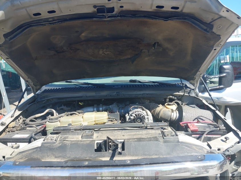 2000 Ford F-350 Lariat/Xl/Xlt VIN: 1FDWX37F2YEA20701 Lot: 45290411