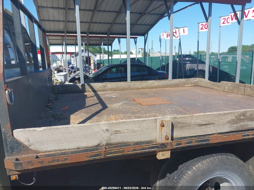 2000 Ford F-350 Lariat/Xl/Xlt VIN: 1FDWX37F2YEA20701 Lot: 45290411