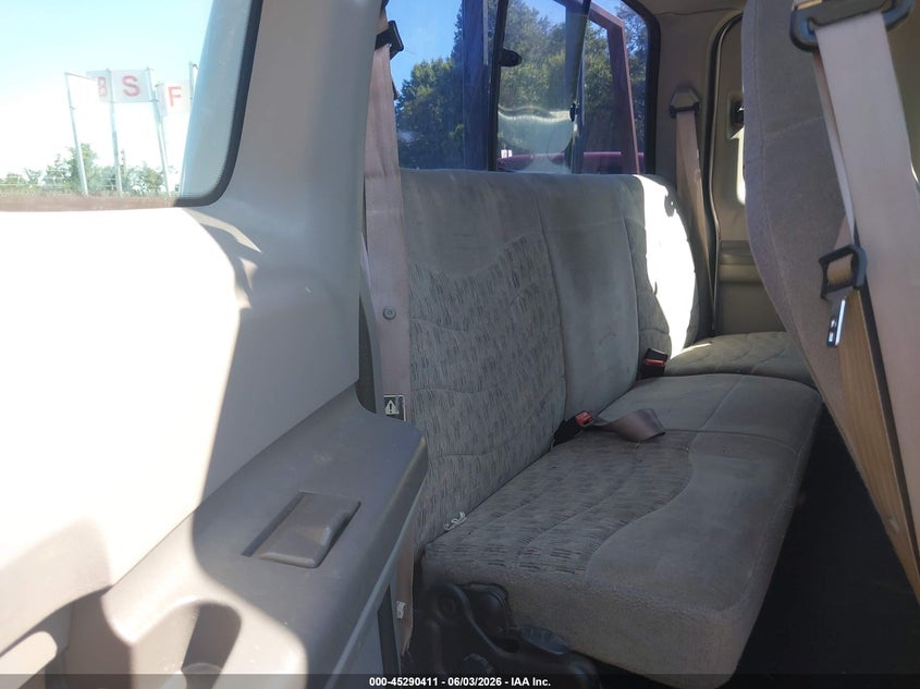 2000 Ford F-350 Lariat/Xl/Xlt VIN: 1FDWX37F2YEA20701 Lot: 45290411