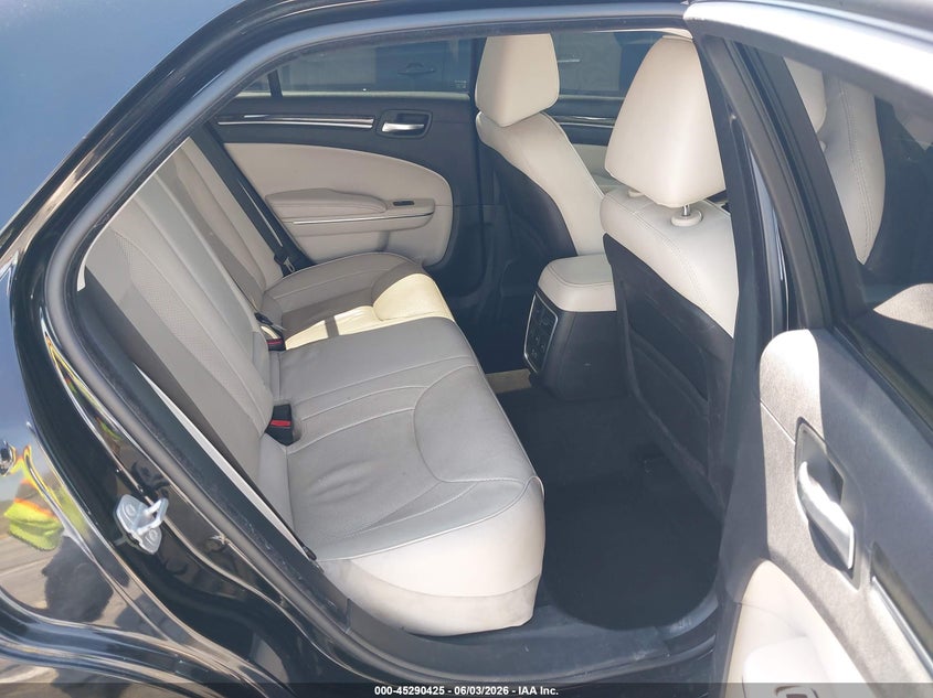 2015 Chrysler 300C VIN: 2C3CCAEGXFH893982 Lot: 45290425
