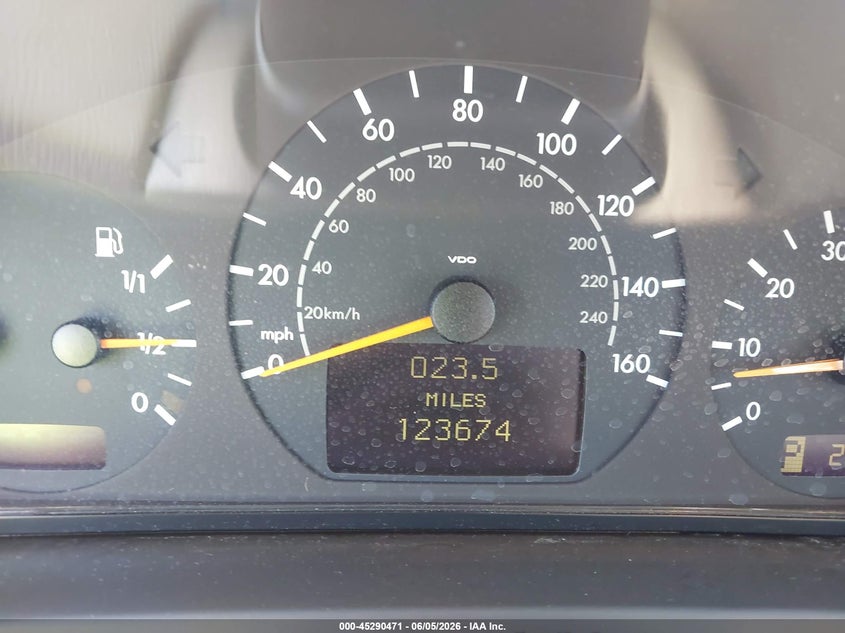 2001 Mercedes-Benz E 320 VIN: WDBJF65J21B204763 Lot: 45290471