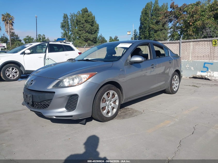 Vin: jm1bl1ug4c1556100, lot: 45788760, mazda mazda3 i sport 20122