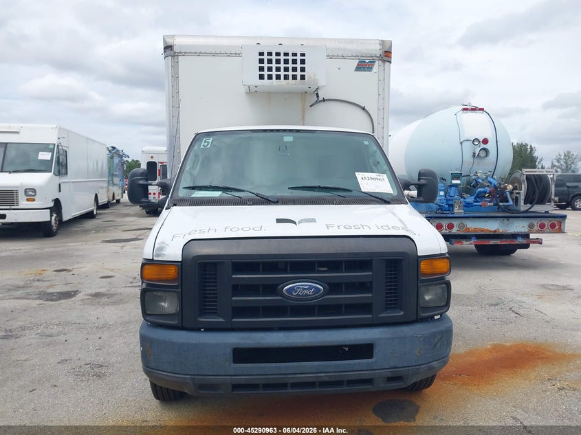 2011 Ford E-450 Cutaway VIN: 1FDXE4FL5BDB35748 Lot: 45290963