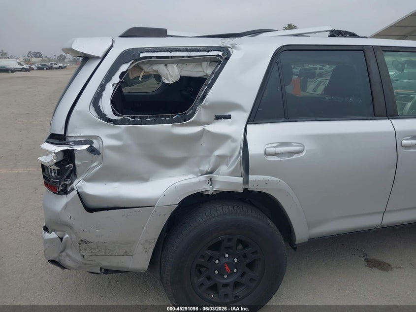 2022 TOYOTA 4RUNNER auction photo 6