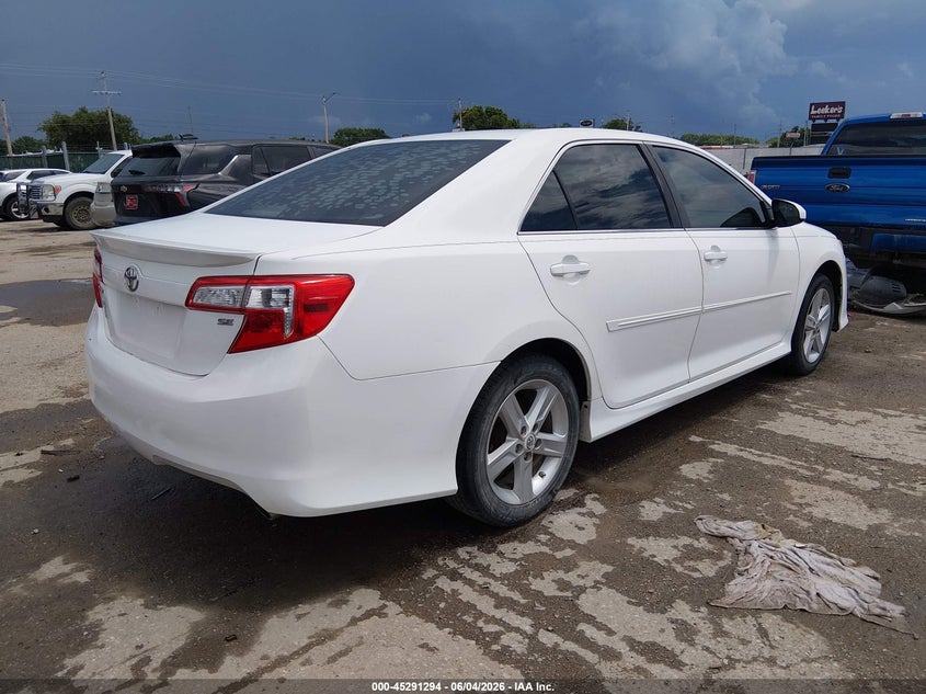 2013 TOYOTA CAMRY auction photo 4