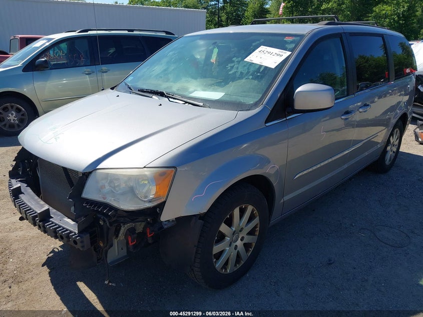 Vin: 2c4rc1bg2dr677285, lot: 45789135, chrysler town & country touring 20132